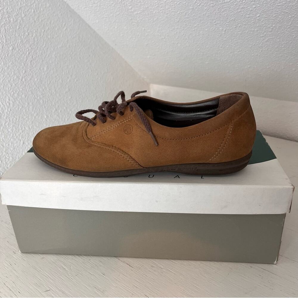Easy Spirit Motion III tan comfort walking shoe size 6.5 B
